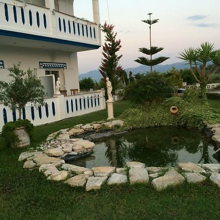 Gogas Palace Aparthotel Ammoudia Exteriör bild