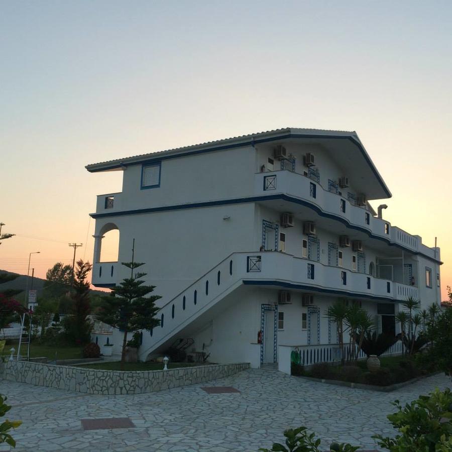 Gogas Palace Aparthotel Ammoudia Exteriör bild