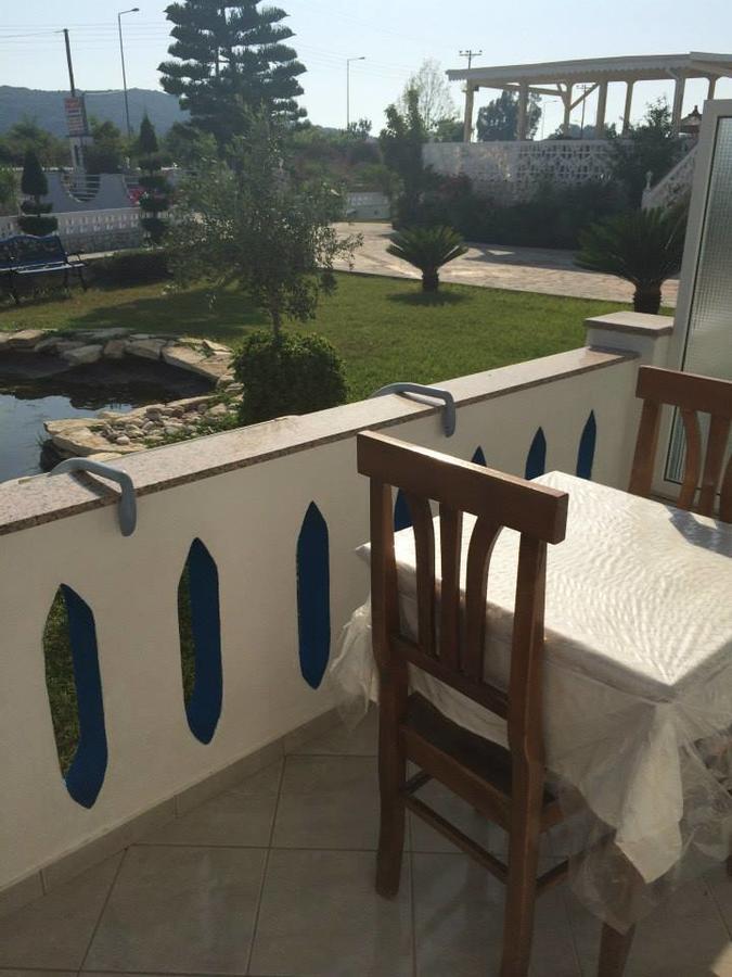 Gogas Palace Aparthotel Ammoudia Exteriör bild