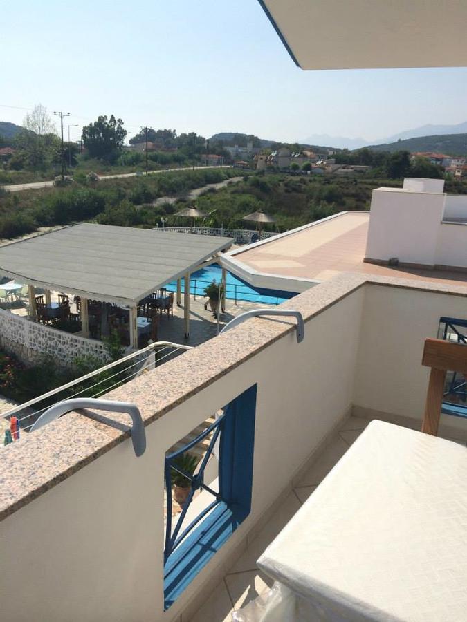 Gogas Palace Aparthotel Ammoudia Exteriör bild