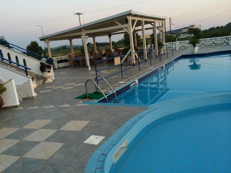 Gogas Palace Aparthotel Ammoudia Exteriör bild