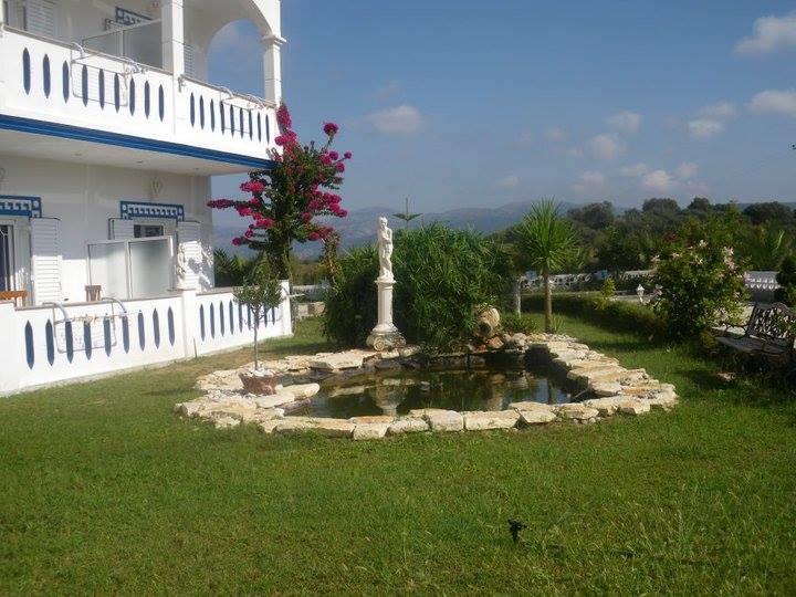 Gogas Palace Aparthotel Ammoudia Exteriör bild
