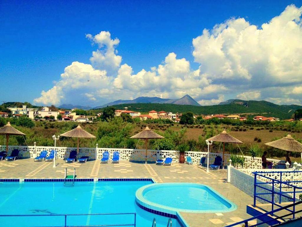 Gogas Palace Aparthotel Ammoudia Exteriör bild