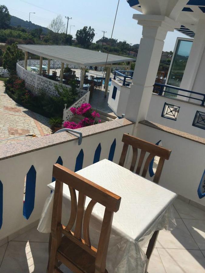 Gogas Palace Aparthotel Ammoudia Exteriör bild