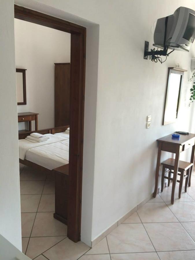 Gogas Palace Aparthotel Ammoudia Exteriör bild