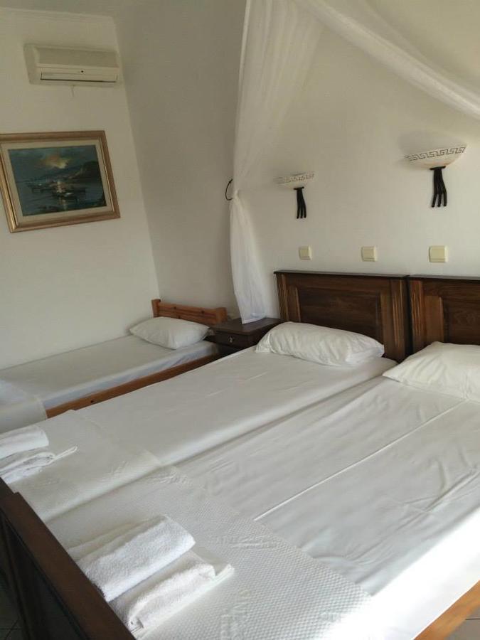 Gogas Palace Aparthotel Ammoudia Exteriör bild