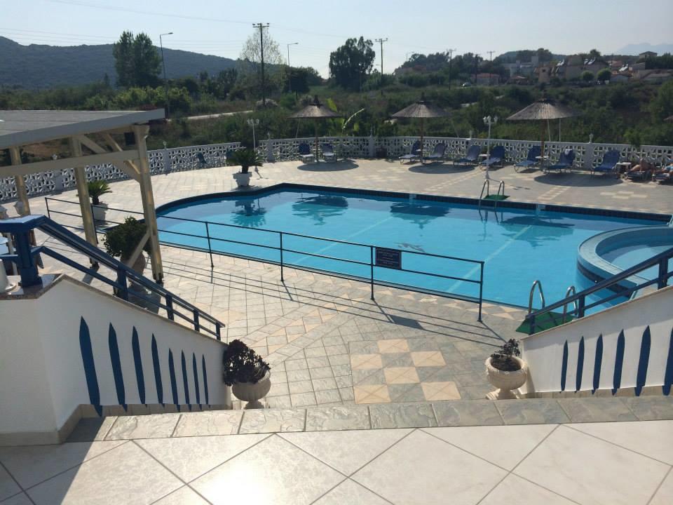 Gogas Palace Aparthotel Ammoudia Exteriör bild