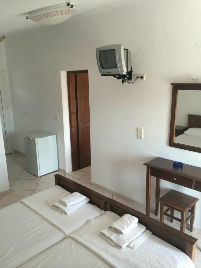 Gogas Palace Aparthotel Ammoudia Exteriör bild